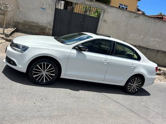 VOLKSWAGEN JETTA 2.0 TSI HIGHLINE 211CV GASOLINA 4P TIPTRONIC